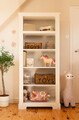 Ines_bookcase_lifestyle_01.jpg