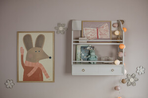 Royal latte wall shelf