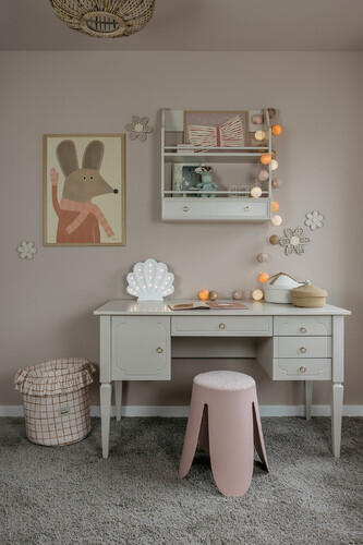 Royal_latte_desk_shelf_01.jpg