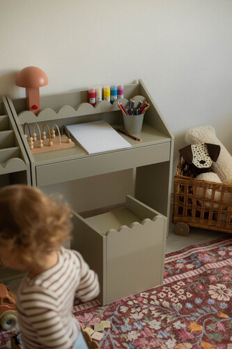 Book_nook_sage_desk_03.jpeg