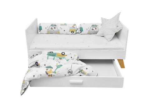 Hoppa_junior_bed_60x120_with_drawer_lifestyle_02.JPG